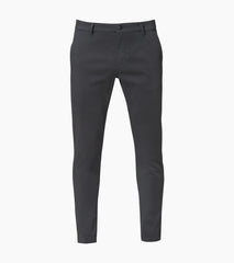Basic Slim Fit Chino