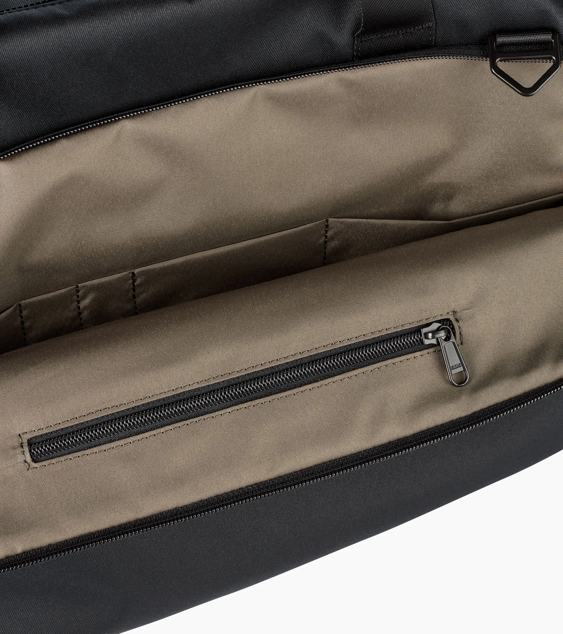 Weekender – Essential