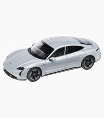 Porsche Taycan Turbo S (J1 PA)