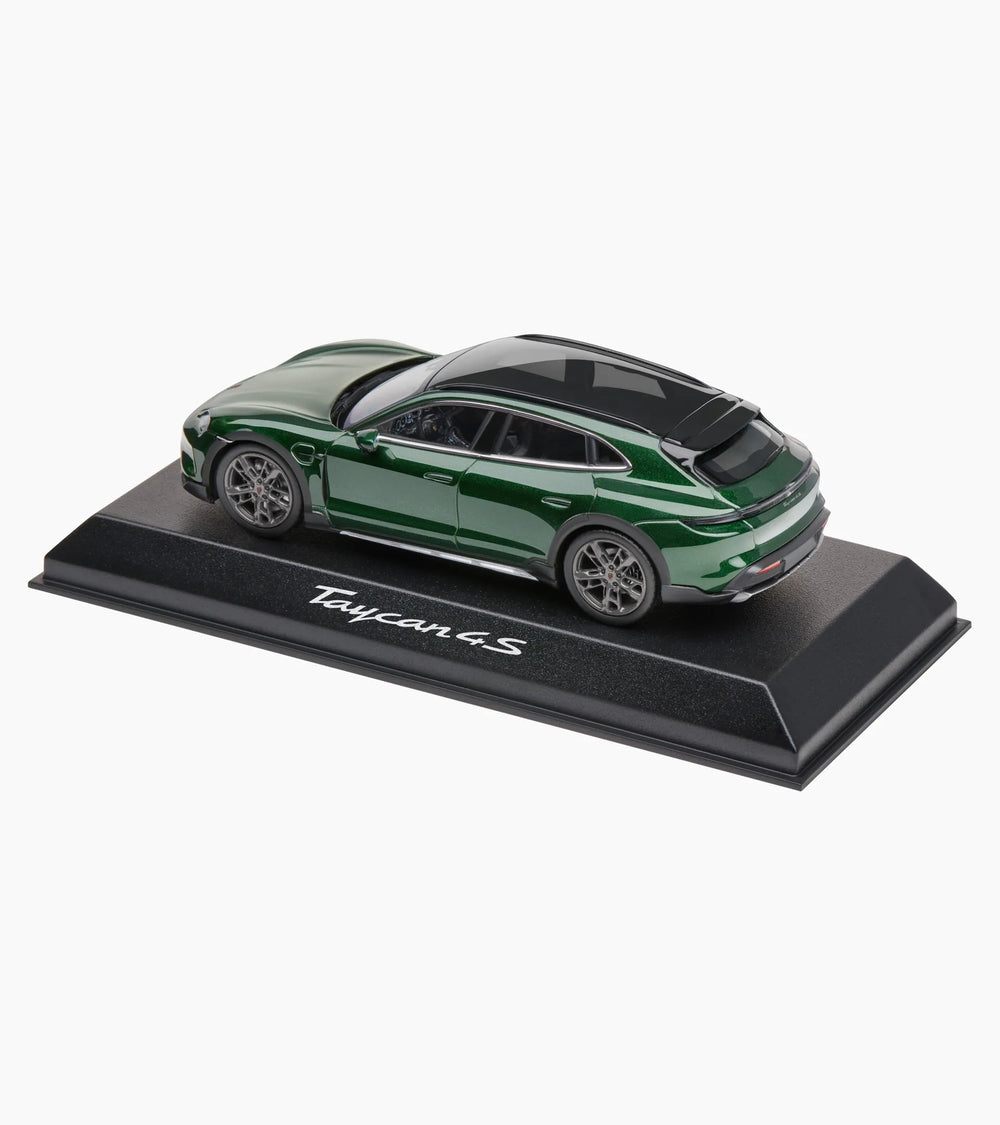 Porsche Taycan 4S Cross Turismo (J1 PA)